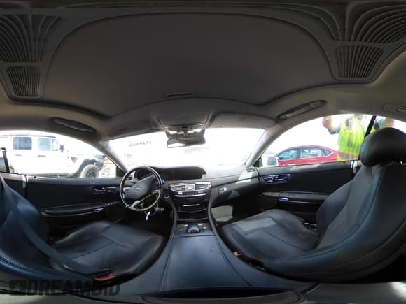 ✅ 2012 Mercedes-Benz CL 550 • VIN: WDDEJ9EBXCA028927 • Lot: 41499656. Wystawiony na IAAI z przebiegiem 101 053 mil. Bezpłatny archiwum sprzedaży aukcyjnych z USA i szczegółowy raport historii pojazdu na DreamBid. Zdjęcie 18.