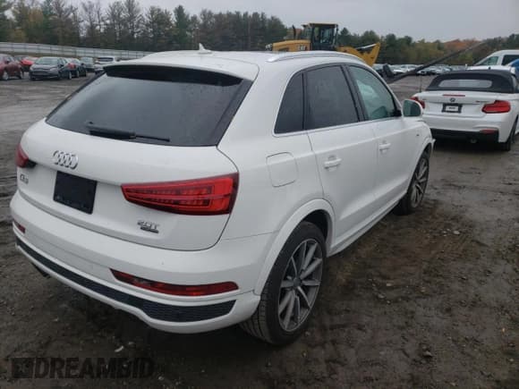 ✅ 2018 Audi Q3 Premium Plus • VIN: WA1JCCFS6JR018502 • Lot: 65271982. Wystawiony na Copart z przebiegiem 25 441 mil. Bezpłatny archiwum sprzedaży aukcyjnych z USA i szczegółowy raport historii pojazdu na DreamBid. Zdjęcie 4.
