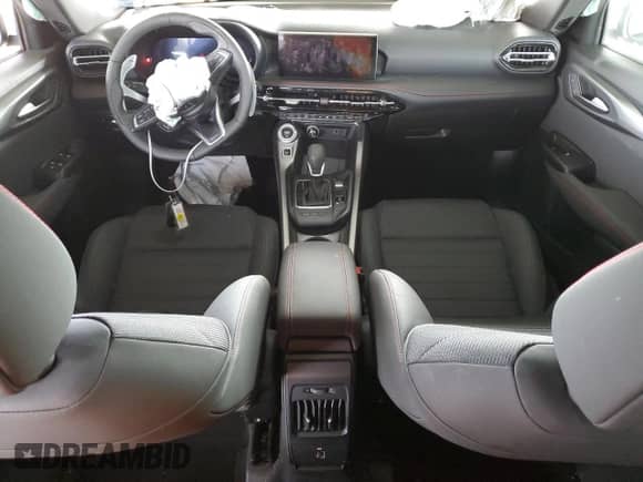 2024 Dodge Hornet R/T z VIN ZACPDFCW6R3A26249, wystawiony jako Copart lot #52874455 z przebiegiem 15 249 mil mil oraz Nie do naprawy • Non repairable. Historia ofert i sprzedaży dostępna na DreamBid. Obrazek 8.