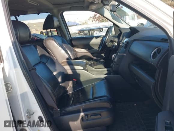 ✅ 2013 Honda Pilot Touring • VIN: 5FNYF4H94DB032372 • Lot: 43906615. Wystawiony na IAAI z przebiegiem 204 065 mil. Bezpłatny archiwum sprzedaży aukcyjnych z USA i szczegółowy raport historii pojazdu na DreamBid. Zdjęcie 5.