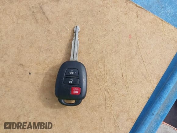 ✅ 2014 Toyota Highlander LE • VIN: 5TDZARFH5ES008928 • Lot: 43646676. Listed on IAAI with 213,634 mi. Free auction sales archive from the USA and detailed vehicle history report at DreamBid. Image 11.