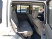 ✅ 2007 Jeep Commander Sport • VIN: 1J8HG48K87C617899 • Лот: 42264678. Опубликован ранее на IAAI с пробегом 206 876 миль. Бесплатный доступ к архиву аукционных продаж из США и подробный отчёт об истории автомобиля на DreamBid. Изображение 8.