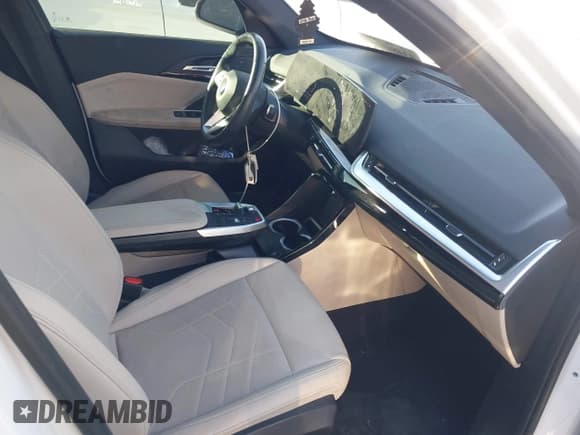 ✅ 2023 BMW X1 xDrive28i • VIN: WBX73EF01P5X66698 • Лот: 43484979. Опубликован ранее на IAAI с пробегом 40 217 миль. Бесплатный доступ к архиву аукционных продаж из США и подробный отчёт об истории автомобиля на DreamBid. Изображение 5.