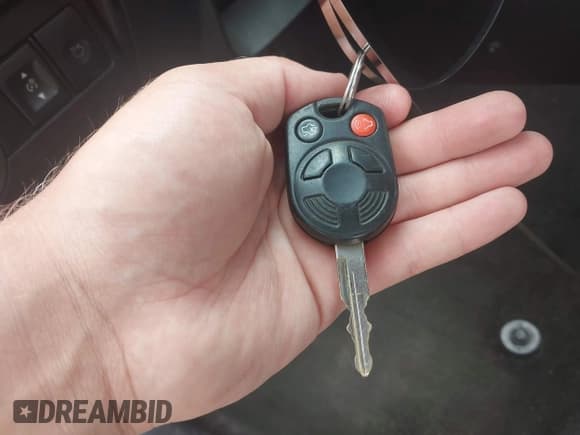 ✅ 2011 Ford Fusion Hybrid • VIN: 3FADP0L39BR308022 • Lot: 42351594. Listed on IAAI with 166,294 mi. Free auction sales archive from the USA and detailed vehicle history report at DreamBid. Image 11.