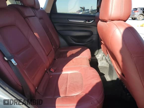 ✅ 2021 Mazda CX-5 Touring • VIN: JM3KFBCMXM0453055 • Lot: 84237455. Wystawiony na Copart z przebiegiem 80 987 mil. Bezpłatny archiwum sprzedaży aukcyjnych z USA i szczegółowy raport historii pojazdu na DreamBid. Zdjęcie 11.