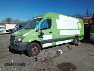 ✅ 2016 Mercedes-Benz Sprinter Cargo EXT • VIN: WD3PE8DD8GP181811 • Лот: 85319974. Опубликован ранее на Copart с пробегом 249 590 миль. Бесплатный доступ к архиву аукционных продаж из США и подробный отчёт об истории автомобиля на DreamBid. Изображение 1.
