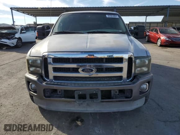 ✅ 2001 Ford Excursion Special Serv • VIN: 1FMNU40L31ED57944 • Lot: 82063804. Wystawiony na Copart z przebiegiem 212 894 mil. Bezpłatny archiwum sprzedaży aukcyjnych z USA i szczegółowy raport historii pojazdu na DreamBid. Zdjęcie 5.