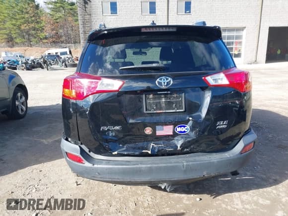 ✅ 2015 Toyota RAV4 XLE • VIN: 2T3RFREV1FW366164 • Lot: 43641723. Wystawiony na IAAI z przebiegiem 111 777 mil. Bezpłatny archiwum sprzedaży aukcyjnych z USA i szczegółowy raport historii pojazdu na DreamBid. Zdjęcie 6.