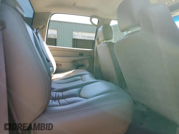 ✅ 2006 Chevrolet Silverado 2500HD LT3 • VIN: 1GCHK23D86F200833 • Лот: 81657075. Опубликован ранее на Copart с пробегом 153 817 миль. Бесплатный доступ к архиву аукционных продаж из США и подробный отчёт об истории автомобиля на DreamBid. Изображение 10.