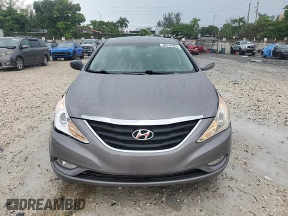 ✅ 2012 Hyundai Sonata SE • VIN: 5NPEC4AC2CH471619 • Lot: 80936065. Listed on Copart with 93,442 mi. Free auction sales archive from the USA and detailed vehicle history report at DreamBid. Image 5.