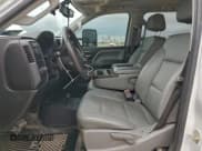 ✅ 2019 Chevrolet Silverado 2500HD Work Truck • VIN: 1GC1KREY6KF184698 • Лот: 93569065. Опубликован ранее на Copart с пробегом 209 473 миль. Бесплатный доступ к архиву аукционных продаж из США и подробный отчёт об истории автомобиля на DreamBid. Изображение 7.