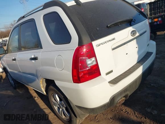 ✅ 2010 Kia Sportage LX • VIN: KNDKGCA35A7701964 • Лот: 41765932. Опубликован ранее на IAAI с пробегом 109 939 миль. Бесплатный доступ к архиву аукционных продаж из США и подробный отчёт об истории автомобиля на DreamBid. Изображение 3.