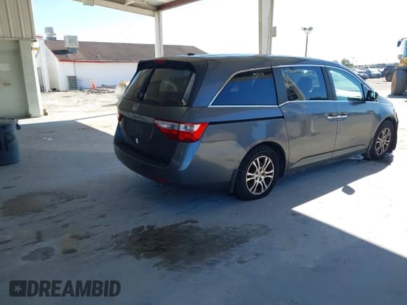 ✅ 2013 Honda Odyssey EX-L • VIN: 5FNRL5H68DB010254 • Lot: 43698174. Wystawiony na IAAI z przebiegiem 207 482 mil. Bezpłatny archiwum sprzedaży aukcyjnych z USA i szczegółowy raport historii pojazdu na DreamBid. Zdjęcie 4.