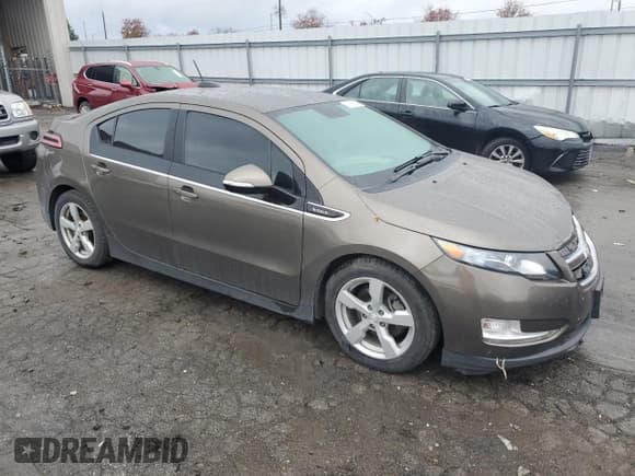 ✅ 2015 Chevrolet Volt • VIN: 1G1RD6E47FU125839 • Lot: 79265044. Wystawiony na Copart z przebiegiem 132 270 mil. Bezpłatny archiwum sprzedaży aukcyjnych z USA i szczegółowy raport historii pojazdu na DreamBid. Zdjęcie 4.