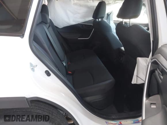✅ 2021 Toyota RAV4 Hybrid LE • VIN: JTMMWRFV1MD129239 • Lot: 42488118. Listed on IAAI with 29,236 mi. Free auction sales archive from the USA and detailed vehicle history report at DreamBid. Image 8.