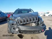 ✅ 2017 Jeep Cherokee Trailhawk L Plus • VIN: 1C4PJMBSXHW639609 • Lot: 43540970. Wystawiony na IAAI z przebiegiem 79 511 mil. Bezpłatny archiwum sprzedaży aukcyjnych z USA i szczegółowy raport historii pojazdu na DreamBid. Zdjęcie 6.