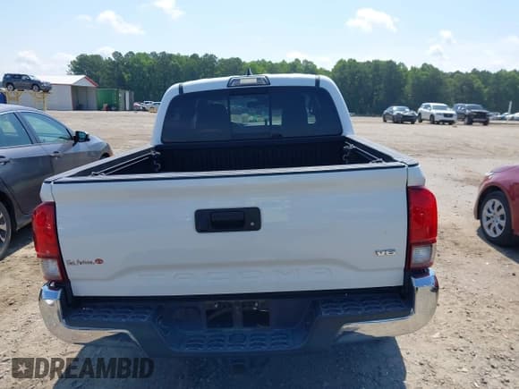 ✅ 2018 Toyota Tacoma SR • VIN: 3TMCZ5AN3JM136406 • Лот: 42621651. Опубликован ранее на IAAI с пробегом 89 344 миль. Бесплатный доступ к архиву аукционных продаж из США и подробный отчёт об истории автомобиля на DreamBid. Изображение 16.