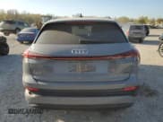 ✅ 2023 Audi Q4 e-tron Prestige • VIN: WA1M2BFZ0PP034481 • Лот: 77006314. Опубликован ранее на Copart с пробегом Не указан. Бесплатный доступ к архиву аукционных продаж из США и подробный отчёт об истории автомобиля на DreamBid. Изображение 6.