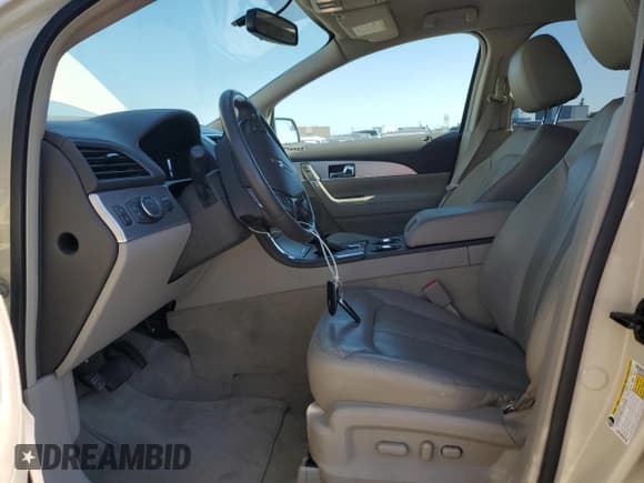 ✅ 2014 Lincoln MKX • VIN: 2LMDJ6JK4EBL09753 • Lot: 81881875. Listed on Copart with 146,015 mi. Free auction sales archive from the USA and detailed vehicle history report at DreamBid. Image 7.