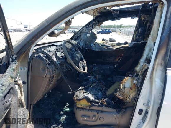 ✅ 2017 Lexus GX 460 • VIN: JTJBM7FX2H5178904 • Lot: 41969071. Listed on IAAI with Not provided. Free auction sales archive from the USA and detailed vehicle history report at DreamBid. Image 5.