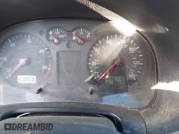 ✅ 2003 Volkswagen Jetta • VIN: WVWSP61J93W584513 • Lot: 41361393. Listed on IAAI with 390,140 mi. Free auction sales archive from the USA and detailed vehicle history report at DreamBid. Image 15.