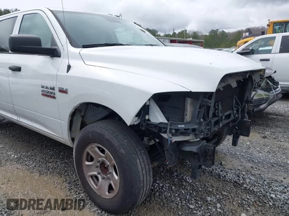 ✅ 2018 Ram 2500 Tradesman • VIN: 3C6UR4CJ5JG313018 • Lot: 41757482. Listed on IAAI with 189,507 mi. Free auction sales archive from the USA and detailed vehicle history report at DreamBid. Image 17.