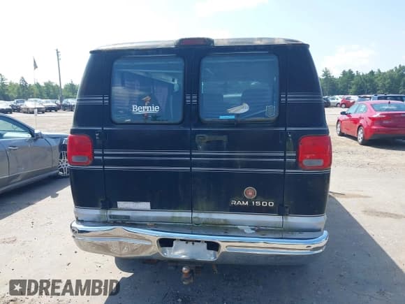 ✅ 1998 Dodge Cargo • VIN: 2B6HB11Y3WK122015 • Lot: 42722863. Listed on IAAI with 187,987 mi. Free auction sales archive from the USA and detailed vehicle history report at DreamBid. Image 12.