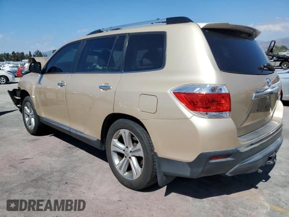 ✅ 2011 Toyota Highlander Limited • VIN: 5TDYK3EH7BS043537 • Лот: 83856055. Опубликован ранее на Copart с пробегом 134 451 миль. Бесплатный доступ к архиву аукционных продаж из США и подробный отчёт об истории автомобиля на DreamBid. Изображение 2.