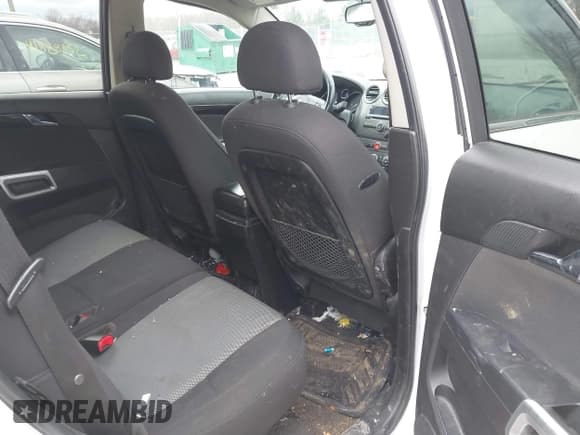 ✅ 2013 Chevrolet Captiva Sport LS • VIN: 3GNAL2EK9DS606999 • Lot: 41892629. Wystawiony na IAAI z przebiegiem 165 503 mil. Bezpłatny archiwum sprzedaży aukcyjnych z USA i szczegółowy raport historii pojazdu na DreamBid. Zdjęcie 8.