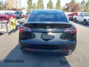 ✅ 2024 Tesla Model Y Performance • VIN: 7SAYGDEF2RF069471 • Lot: 43853119. Wystawiony na IAAI z przebiegiem 18 014 mil. Bezpłatny archiwum sprzedaży aukcyjnych z USA i szczegółowy raport historii pojazdu na DreamBid. Zdjęcie 16.