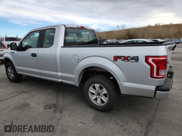✅ 2016 Ford F-150 XL • VIN: 1FTEX1EPXGFA37576 • Lot: 91072895. Listed on Copart with 241,446 mi. Free auction sales archive from the USA and detailed vehicle history report at DreamBid. Image 2.