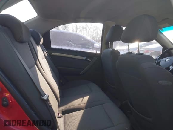 ✅ 2007 Chevrolet Aveo LS • VIN: KL1TD56697B188341 • Lot: 41478773. Wystawiony na IAAI z przebiegiem 189 247 mil. Bezpłatny archiwum sprzedaży aukcyjnych z USA i szczegółowy raport historii pojazdu na DreamBid. Zdjęcie 8.