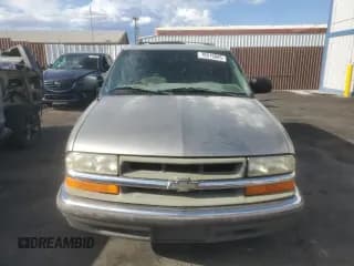 ✅ 2000 Chevrolet Blazer LT • VIN: 1GNCS13W0Y2194761 • Lot: 70916685. Wystawiony na Copart z przebiegiem 147 868 mil. Bezpłatny archiwum sprzedaży aukcyjnych z USA i szczegółowy raport historii pojazdu na DreamBid. Zdjęcie 5.