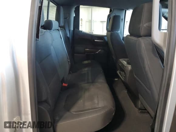 ✅ 2019 Chevrolet Silverado 1500 RST • VIN: 1GCRYEED4KZ208499 • Lot: 82109795. Wystawiony na Copart z przebiegiem 70 871 mil. Bezpłatny archiwum sprzedaży aukcyjnych z USA i szczegółowy raport historii pojazdu na DreamBid. Zdjęcie 10.