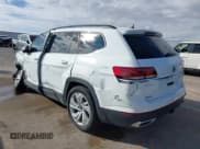 ✅ 2022 Volkswagen Atlas SE • VIN: 1V2WR2CA4NC557725 • Lot: 43472311. Wystawiony na IAAI z przebiegiem 23 725 mil. Bezpłatny archiwum sprzedaży aukcyjnych z USA i szczegółowy raport historii pojazdu na DreamBid. Zdjęcie 3.