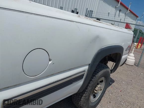 ✅ 2001 Chevrolet Silverado 2500HD LT3 • VIN: 1GCHK23G11F201003 • Лот: 42704499. Опубликован ранее на IAAI с пробегом 171 302 миль. Бесплатный доступ к архиву аукционных продаж из США и подробный отчёт об истории автомобиля на DreamBid. Изображение 6.