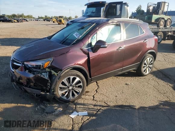 ✅ 2018 Buick Encore Essence • VIN: KL4CJCSB1JB570776 • Лот: 71449275. Опубликован ранее на Copart с пробегом 80 697 миль. Бесплатный доступ к архиву аукционных продаж из США и подробный отчёт об истории автомобиля на DreamBid. Изображение 1.