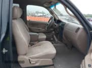 ✅ 2004 Toyota Tacoma • VIN: 5TEWN72N84Z457125 • Lot: 42297817. Wystawiony na IAAI z przebiegiem 218 336 mil. Bezpłatny archiwum sprzedaży aukcyjnych z USA i szczegółowy raport historii pojazdu na DreamBid. Zdjęcie 5.