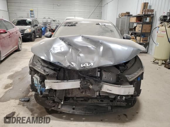 ✅ 2024 Kia K5 LXS • VIN: 5XXG14J22RG258051 • Lot: 88331725. Wystawiony na Copart z przebiegiem 18 956 mil. Bezpłatny archiwum sprzedaży aukcyjnych z USA i szczegółowy raport historii pojazdu na DreamBid. Zdjęcie 5.