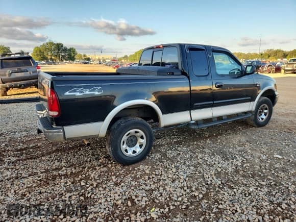 ✅ 2000 Ford F-150 XL • VIN: 2FTPX18LXYCA46101 • Лот: 85928615. Опубликован ранее на Copart с пробегом Не указан. Бесплатный доступ к архиву аукционных продаж из США и подробный отчёт об истории автомобиля на DreamBid. Изображение 3.