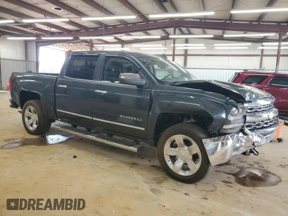 ✅ 2018 Chevrolet Silverado 1500 LTZ • VIN: 3GCUKSER5JG384661 • Lot: 60761685. Wystawiony na Copart z przebiegiem 93 325 mil. Bezpłatny archiwum sprzedaży aukcyjnych z USA i szczegółowy raport historii pojazdu na DreamBid. Zdjęcie 4.