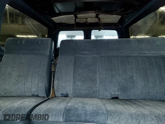 ✅ 1987 GMC Suburban • VIN: 1GKGV26K8HF534817 • Lot: 43368215. Listed on Copart with 82,553 mi. Free auction sales archive from the USA and detailed vehicle history report at DreamBid. Image 10.