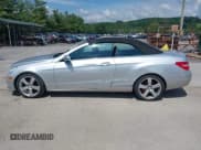 ✅ 2011 Mercedes-Benz E 350 • VIN: WDDKK5GF0BF092338 • Лот: 42559005. Опубликован ранее на IAAI с пробегом 122 205 миль. Бесплатный доступ к архиву аукционных продаж из США и подробный отчёт об истории автомобиля на DreamBid. Изображение 14.