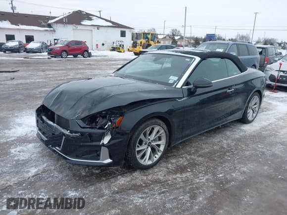 ✅ 2022 Audi A5 Cabriolet Premium • VIN: WAU2AGF55NN002626 • Lot: 41536600. Wystawiony na IAAI z przebiegiem 37 897 mil. Bezpłatny archiwum sprzedaży aukcyjnych z USA i szczegółowy raport historii pojazdu na DreamBid. Zdjęcie 19.