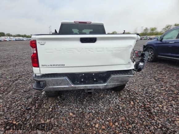 ✅ 2024 Chevrolet Silverado 2500HD LT • VIN: 2GC4YNE76R1136356 • Лот: 82325075. Опубликован ранее на Copart с пробегом 51 302 миль. Бесплатный доступ к архиву аукционных продаж из США и подробный отчёт об истории автомобиля на DreamBid. Изображение 6.