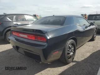 ✅ 2014 Dodge Challenger SXT • VIN: 2C3CDYAG2EH250195 • Lot: 76373964. Wystawiony na Copart z przebiegiem 149 671 mil. Bezpłatny archiwum sprzedaży aukcyjnych z USA i szczegółowy raport historii pojazdu na DreamBid. Zdjęcie 3.