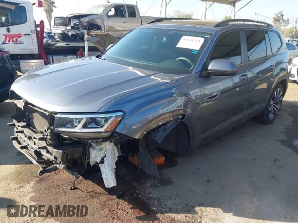 ✅ 2022 Volkswagen Atlas SE • VIN: 1V2KR2CA9NC556746 • Лот: 43641371. Опубликован ранее на IAAI с пробегом 43 766 миль. Бесплатный доступ к архиву аукционных продаж из США и подробный отчёт об истории автомобиля на DreamBid. Изображение 21.