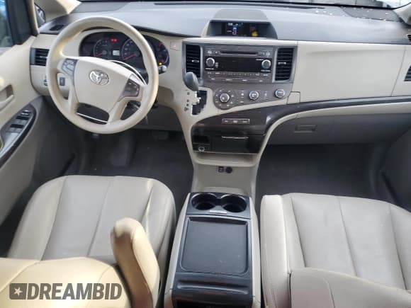 ✅ 2011 Toyota Sienna LE • VIN: 5TDJK3DC7BS015468 • Lot: 84387955. Listed on Copart with 120,217 mi. Free auction sales archive from the USA and detailed vehicle history report at DreamBid. Image 8.