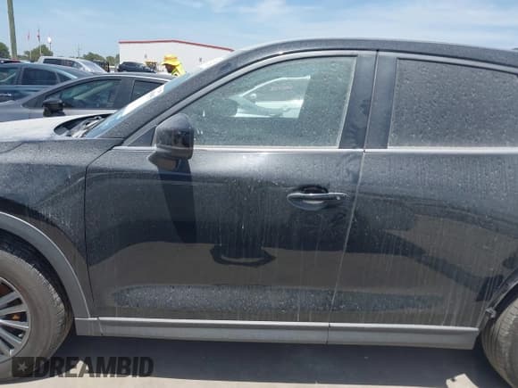 ✅ 2019 Mazda CX-5 Sport • VIN: JM3KFABM6K0627681 • Lot: 42859595. Wystawiony na IAAI z przebiegiem 112 416 mil. Bezpłatny archiwum sprzedaży aukcyjnych z USA i szczegółowy raport historii pojazdu na DreamBid. Zdjęcie 14.