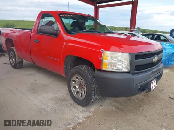 2008 Chevrolet Silverado 1500 Work Truck z VIN 1GCEC14XX8Z192206, wystawiony jako IAAI lot #43172347 z przebiegiem 202 186 mil mil oraz . Historia ofert i sprzedaży dostępna na DreamBid. Obrazek 1.